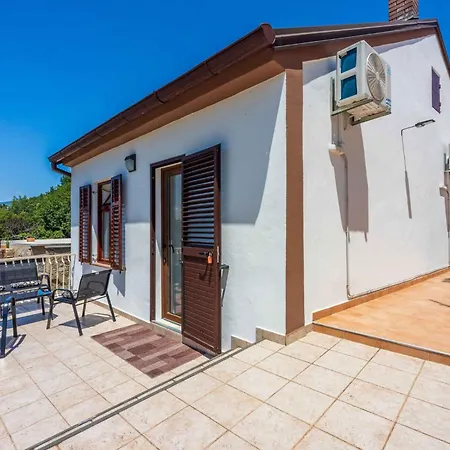 Vilă In 45277 Grižane