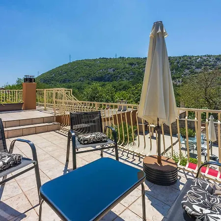 Vilă In 45277 Grižane