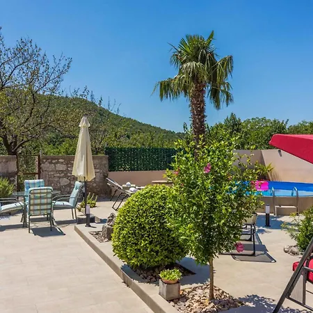 Vilă In 45277 Grižane