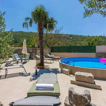 Vilă In 45277 Grižane