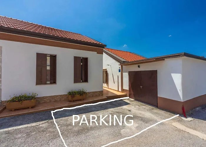 In 45277 Villa *