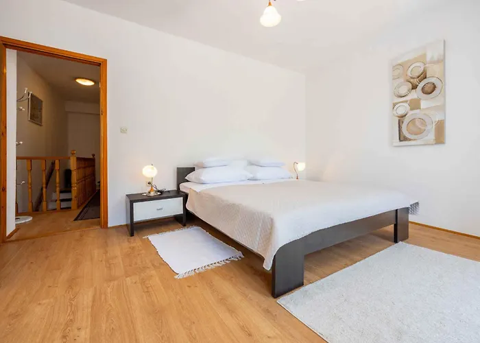 In 45277 Villa