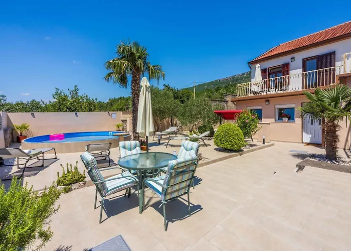 In 45277 Villa