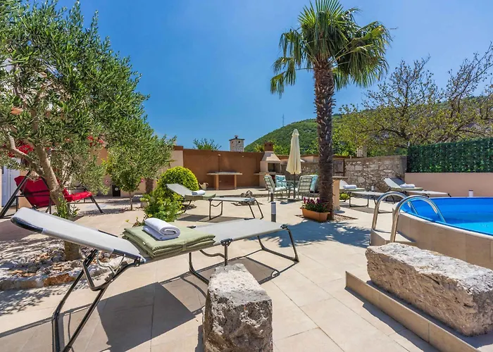 In 45277 Villa