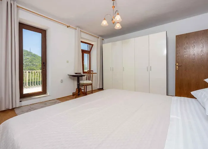 In 45277 Villa *